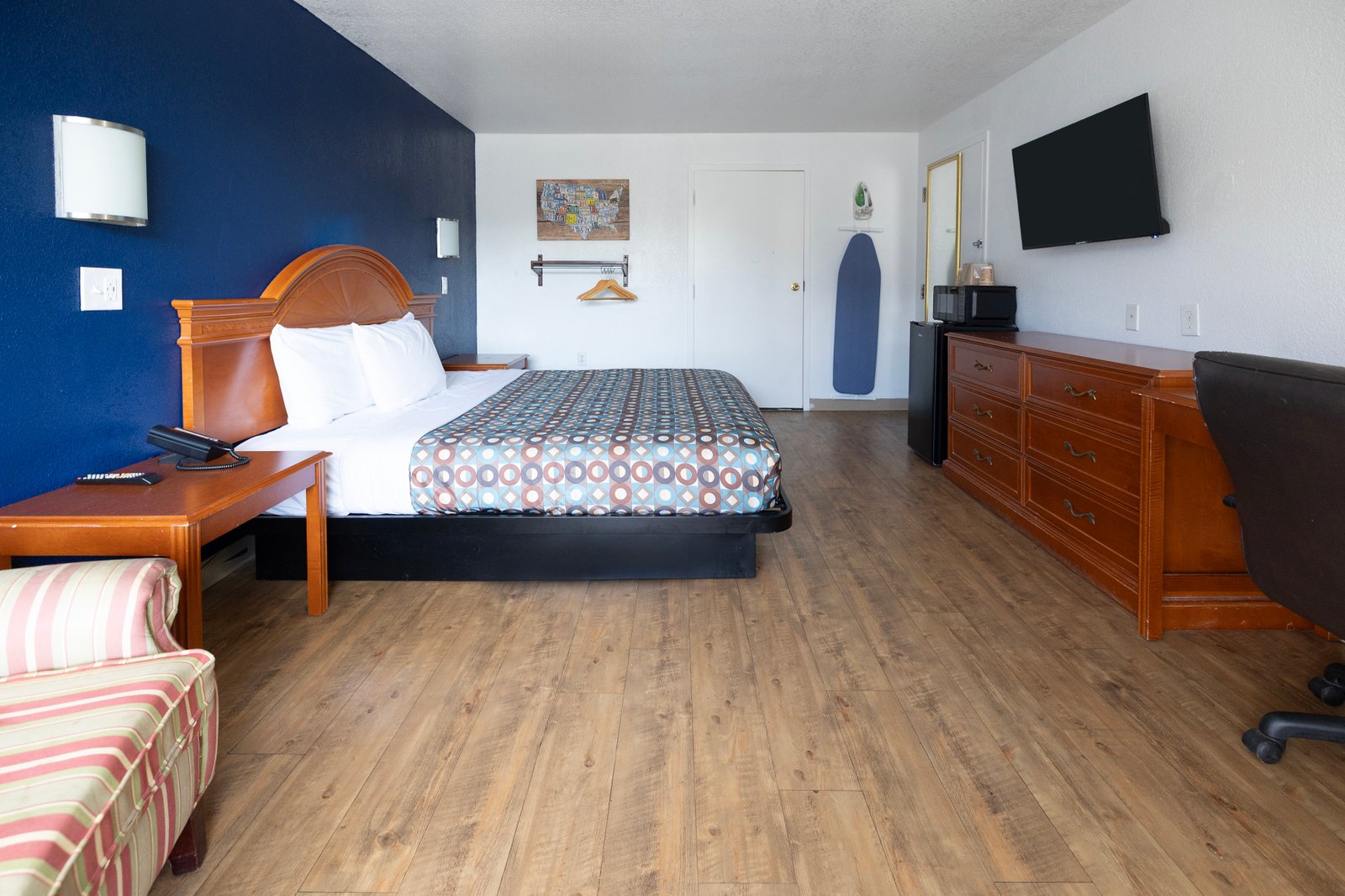 Budget Inn Greenville King Bed Room 5
