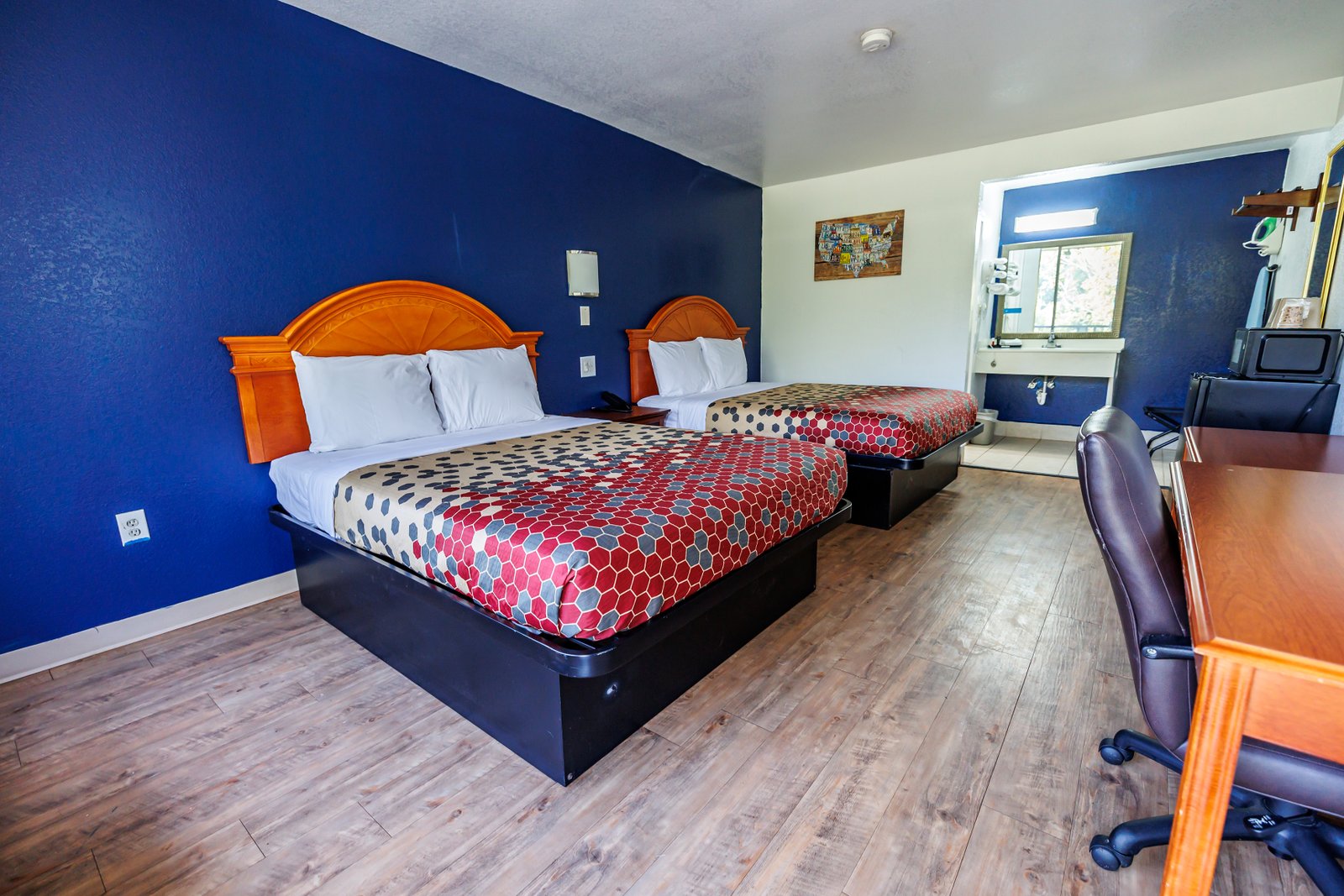 Budget Inn Greenville Two Queen Bed Room 5